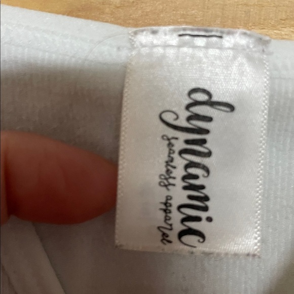 Dynamic size OS White Spaghetti Strap Super Stretchy & Soft V-neck Crop Top - Picture 2 of 7